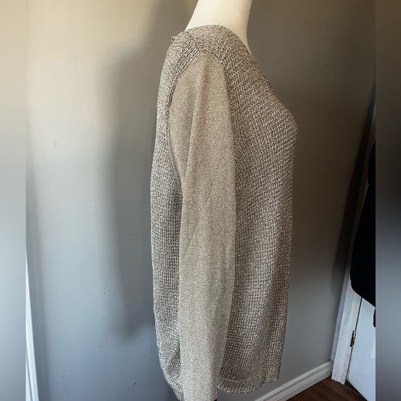 Womans Shimmering Chicos V Necked Sweater w/ lots of Style!! - Picture 4 of 10